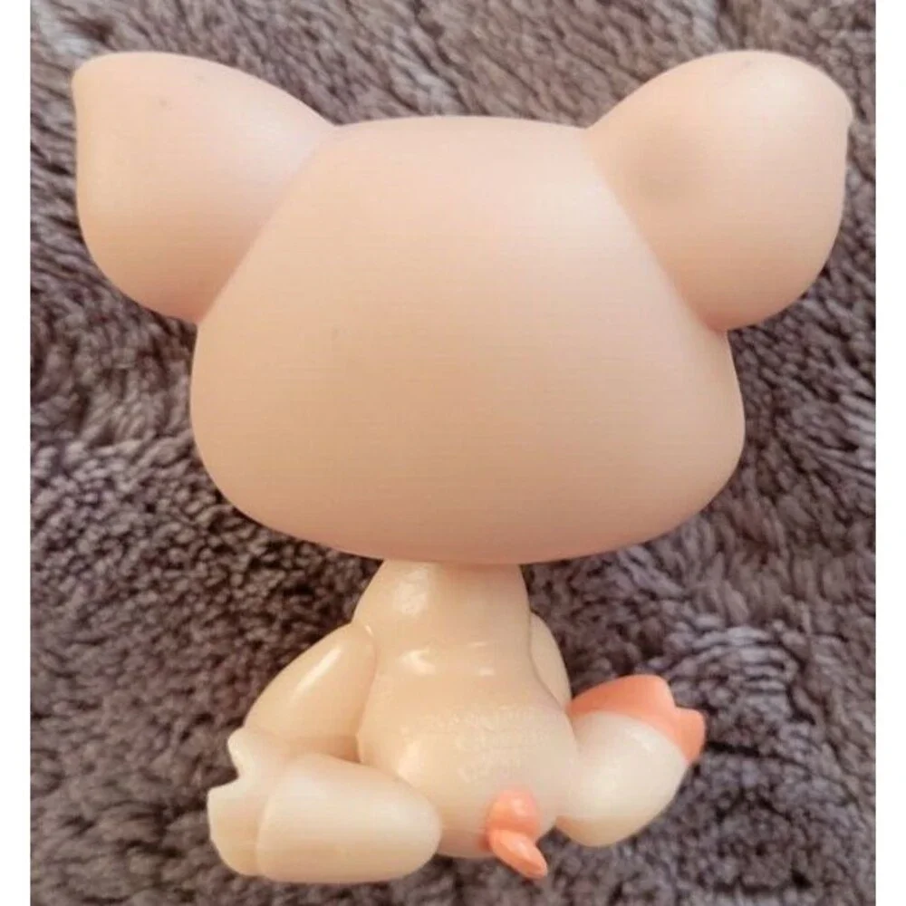 2006 Hasbro LPS Pink Peach Pig Blue/Green Clover Eyes Bobble Head Figure
